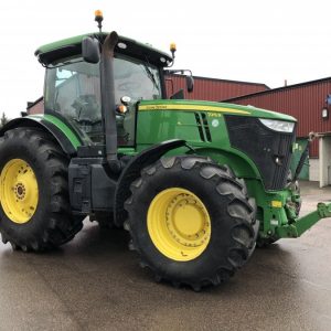 Marque et modèle : John Deere 7215 R ID : 255425