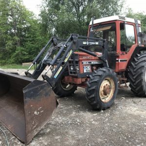 Tracteur INTERNATIONAL 585 XL 4WD ID : 1497382450