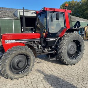 tracteur IH 1056 XL ID: 98393610